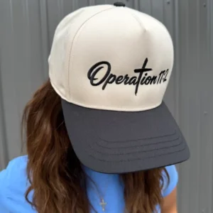 B/W Operation 17:2 Hat